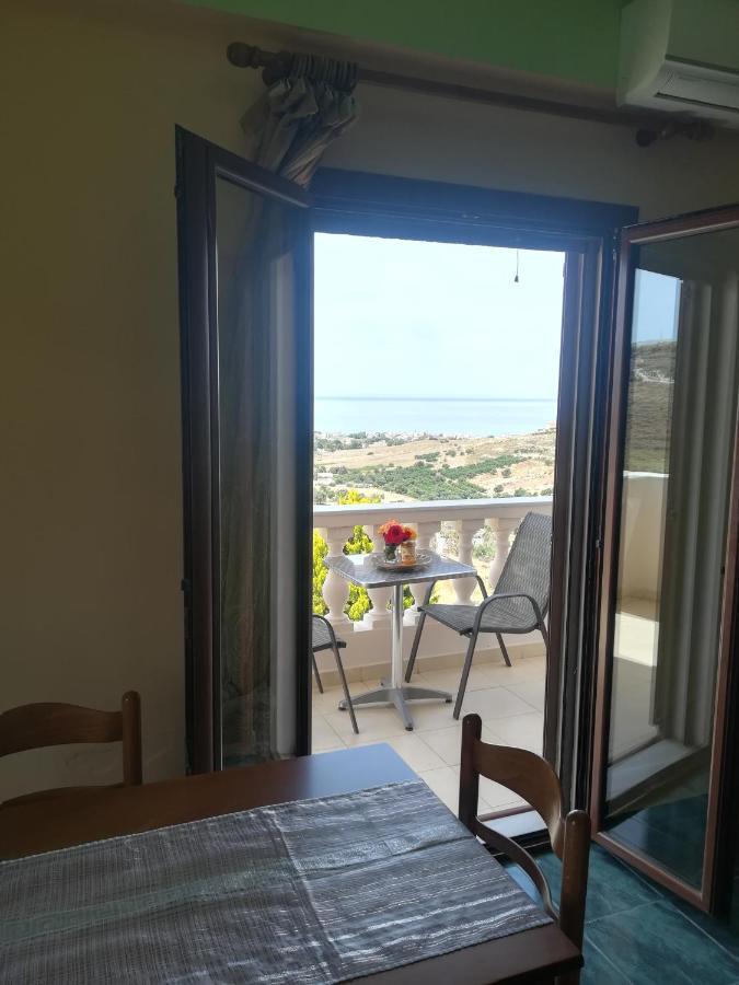Odisseas Apartment 卡拉马基 外观 照片